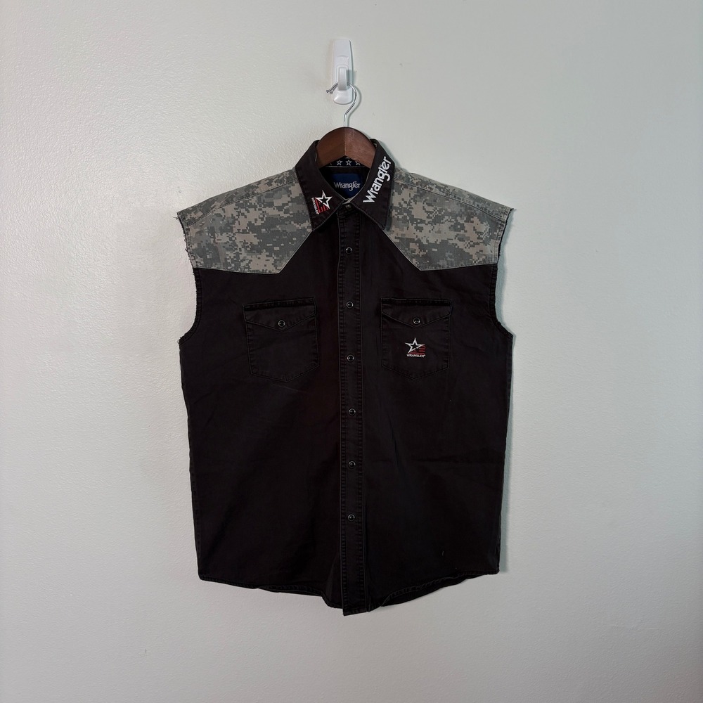 Wrangler National Patriot Mens Sleeveless Western Shirt Black Digital Camo XL